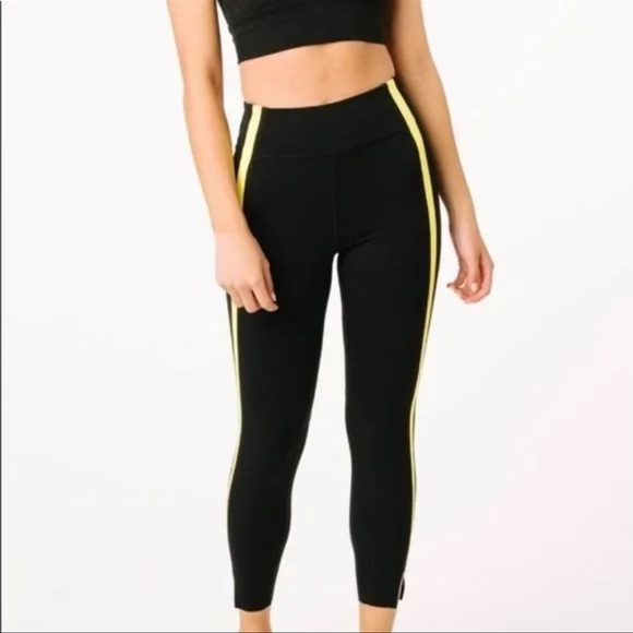 Zyia Size 6-8 Luxe Block in Black Tape - Picture 2 of 12